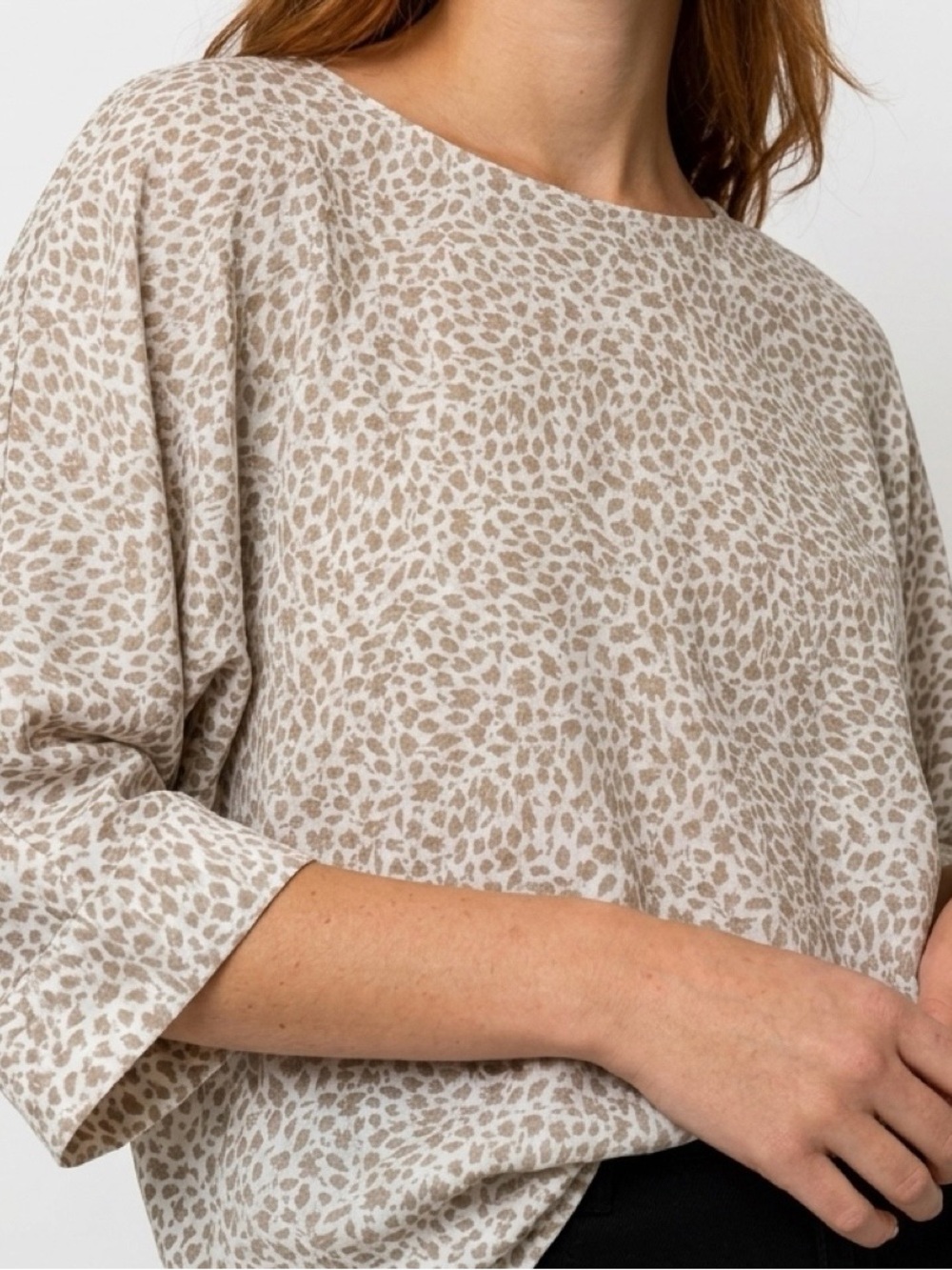erin london Beige Leopard-Print Short Sleeve Blouse